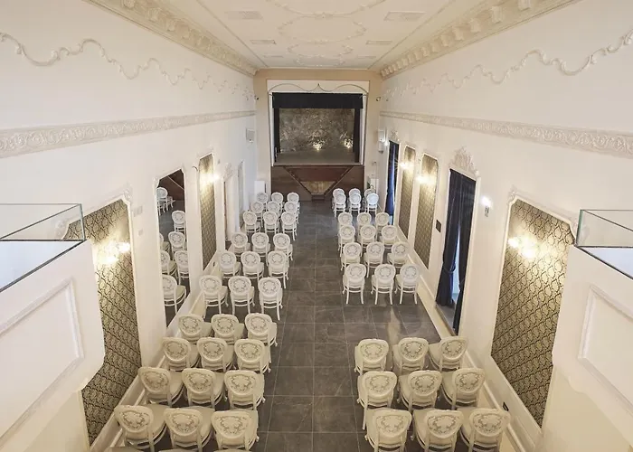 Castello Ducale Colonna Hotel